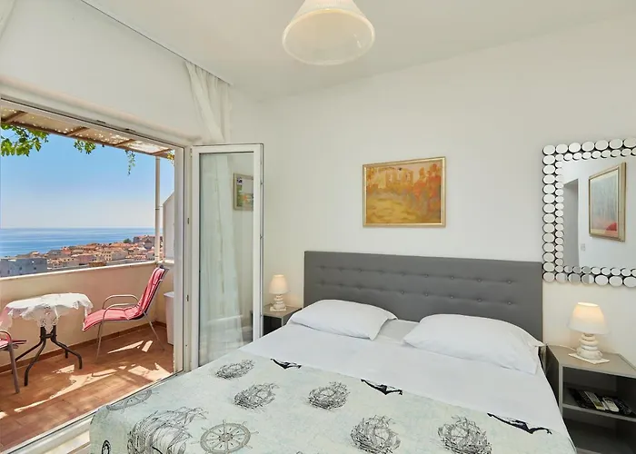 Apartments Dalmatin